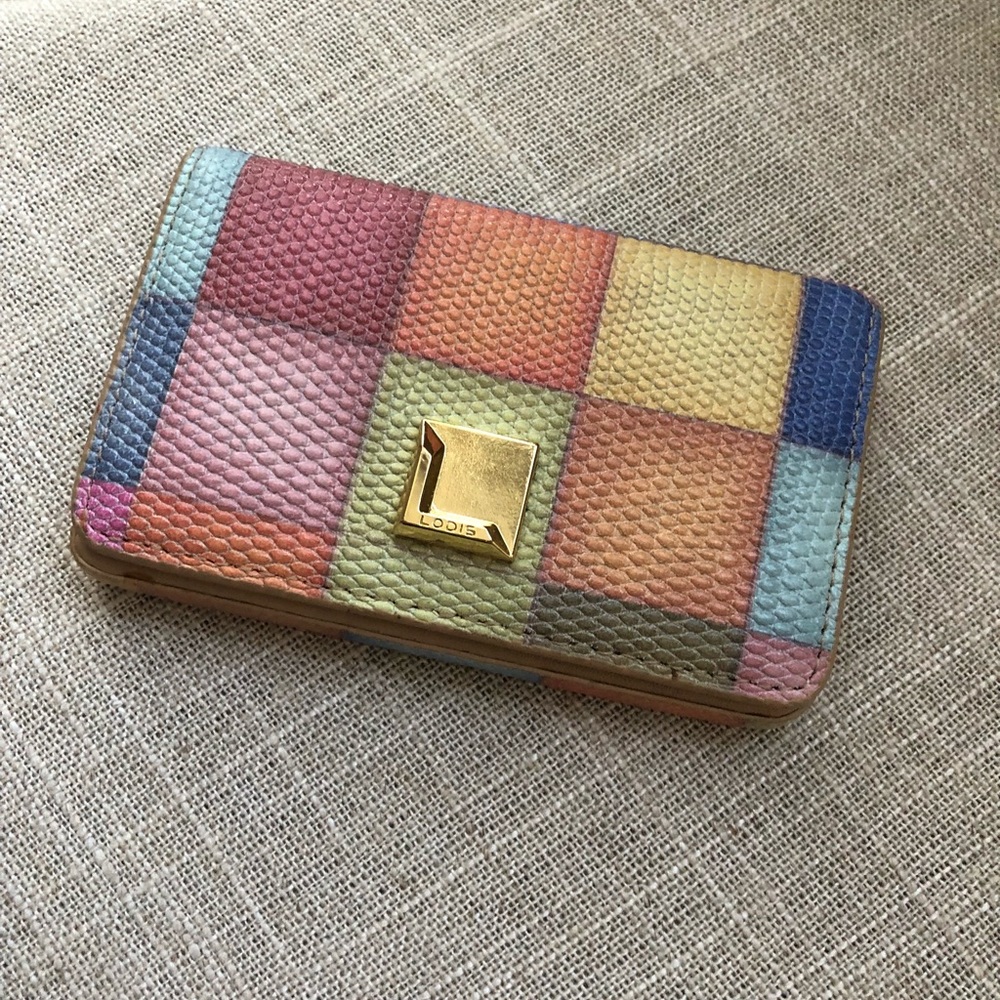 Lodi’s credit card holder